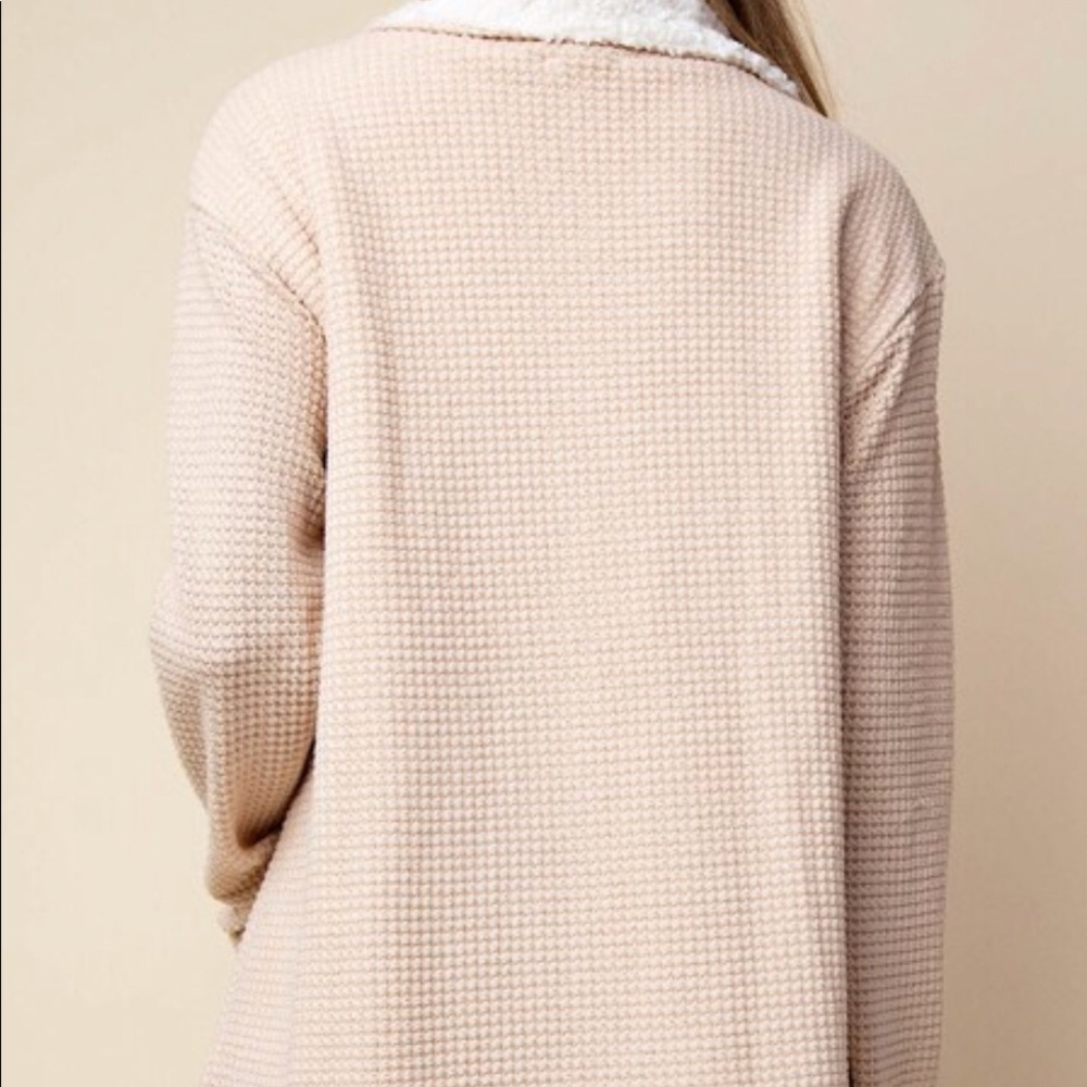 Pullover Sweatshirt - Picture 6 of 7